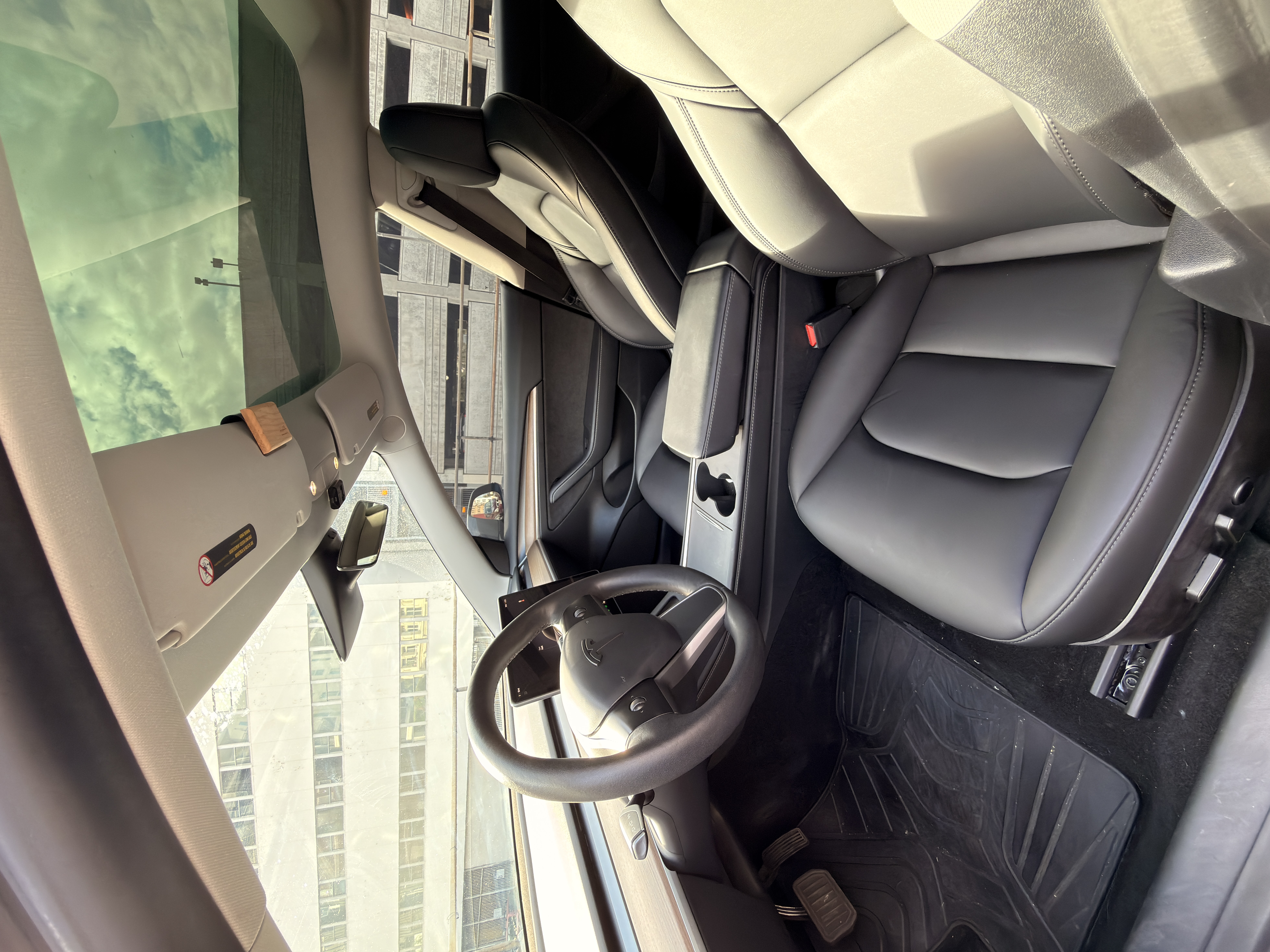 Used 2023 Tesla Model 3 Standard Range RWD image 9