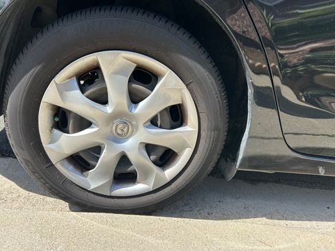 Used 2015 MAZDA MAZDA3 i Sport image 6