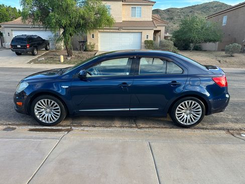 Used 2011 Suzuki Kizashi SE image 8