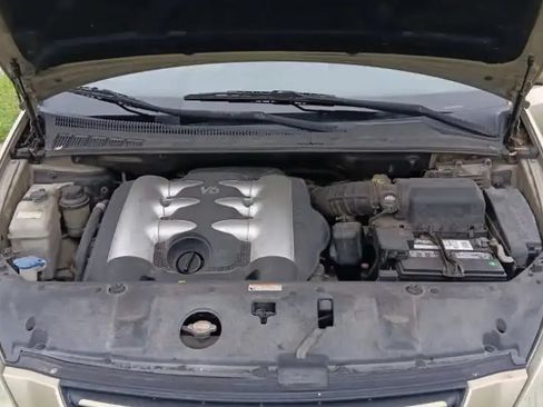 Used 2007 Kia Sedona w/ Convenience Pkg FWD image 4