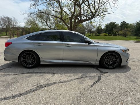 Used 2021 Honda Accord Sport image 8