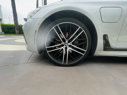 Used 2017 BMW 740e xDrive AWD/4WD image 17