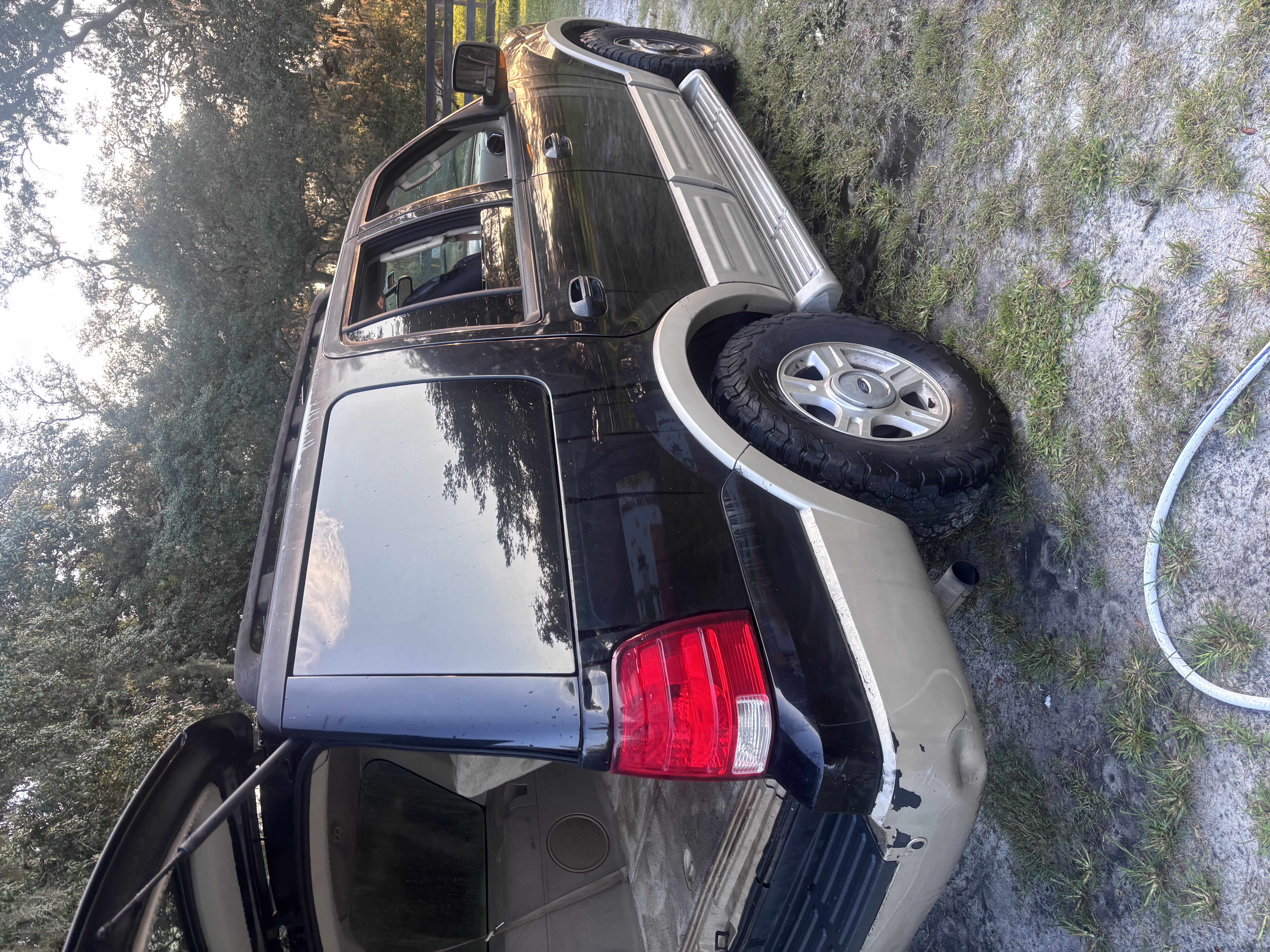 Used 2005 Ford Expedition Eddie Bauer RWD image 2
