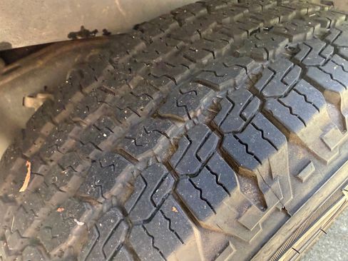 Used 2013 Jeep Wrangler Sport AWD/4WD image 12
