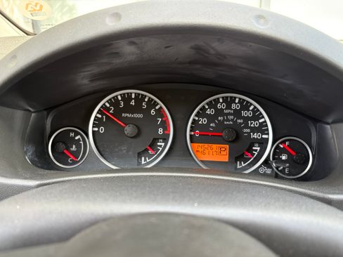 Used 2012 Nissan Pathfinder SV RWD image 13