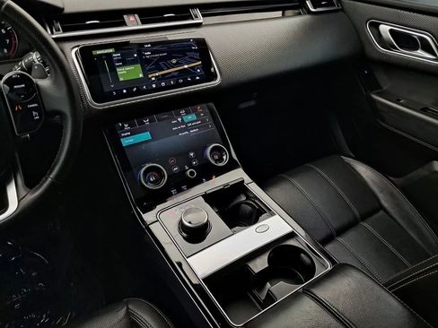 Used 2020 Land Rover Range Rover Velar S image 10