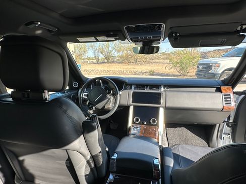 Used 2020 Land Rover Range Rover Long Wheelbase HSE image 9