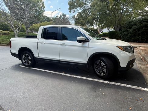 Used 2017 Honda Ridgeline RTL-T image 1