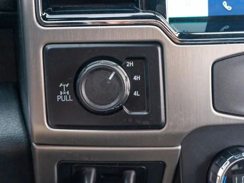 Used 2022 Ford F350 Platinum AWD/4WD image 18