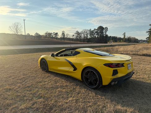 Used 2025 Chevrolet Corvette Stingray Coupe w/ 1LT image 29