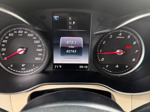 Used 2019 Mercedes-Benz GLC 300 image 6