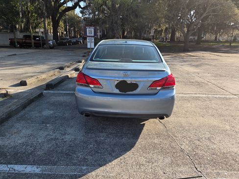 Used 2011 Toyota Avalon Limited image 5