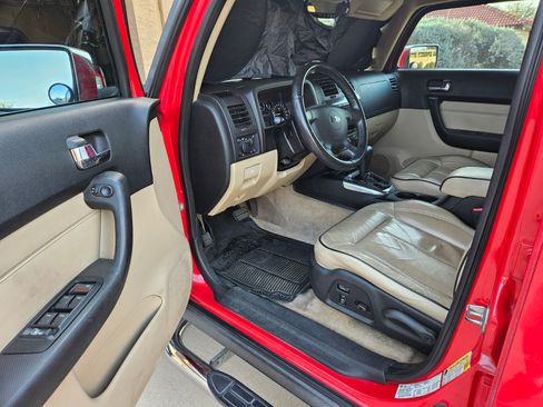 Used 2007 HUMMER H3 image 6