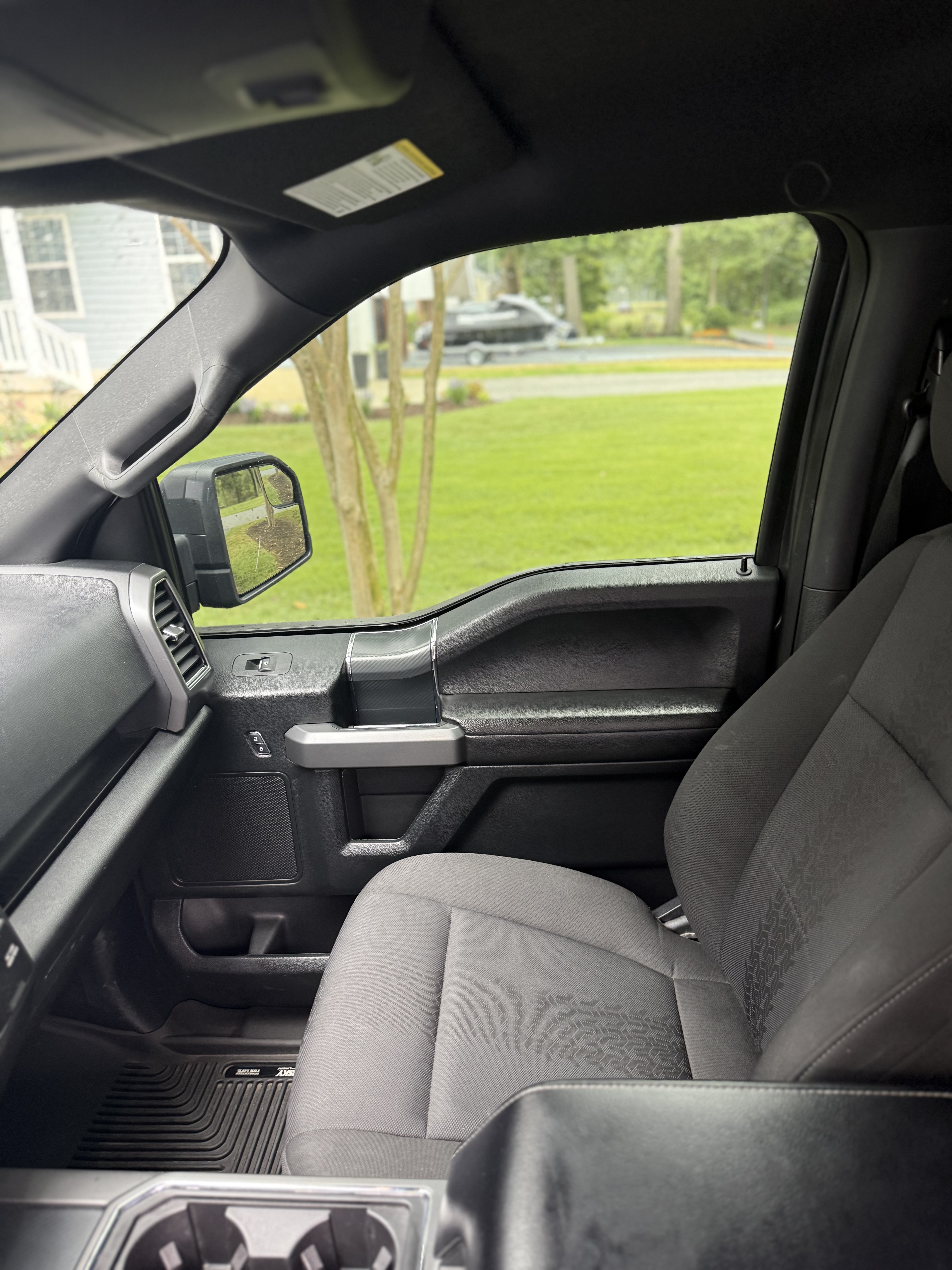 Used 2019 Ford F150 XLT w/ Equipment Group 302A Luxury AWD/4WD image 19