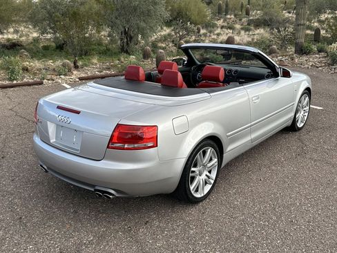 Used 2007 Audi S4 Cabriolet image 2