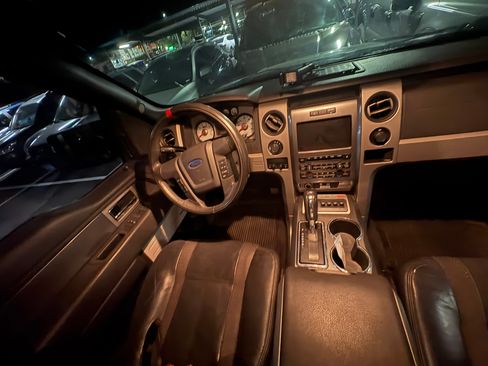 Used 2010 Ford F150 Raptor image 6