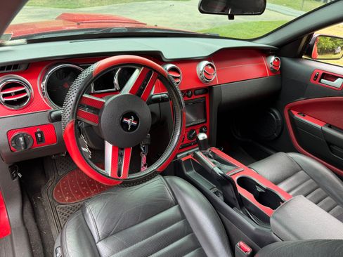Used 2006 Ford Mustang GT Premium RWD image 4