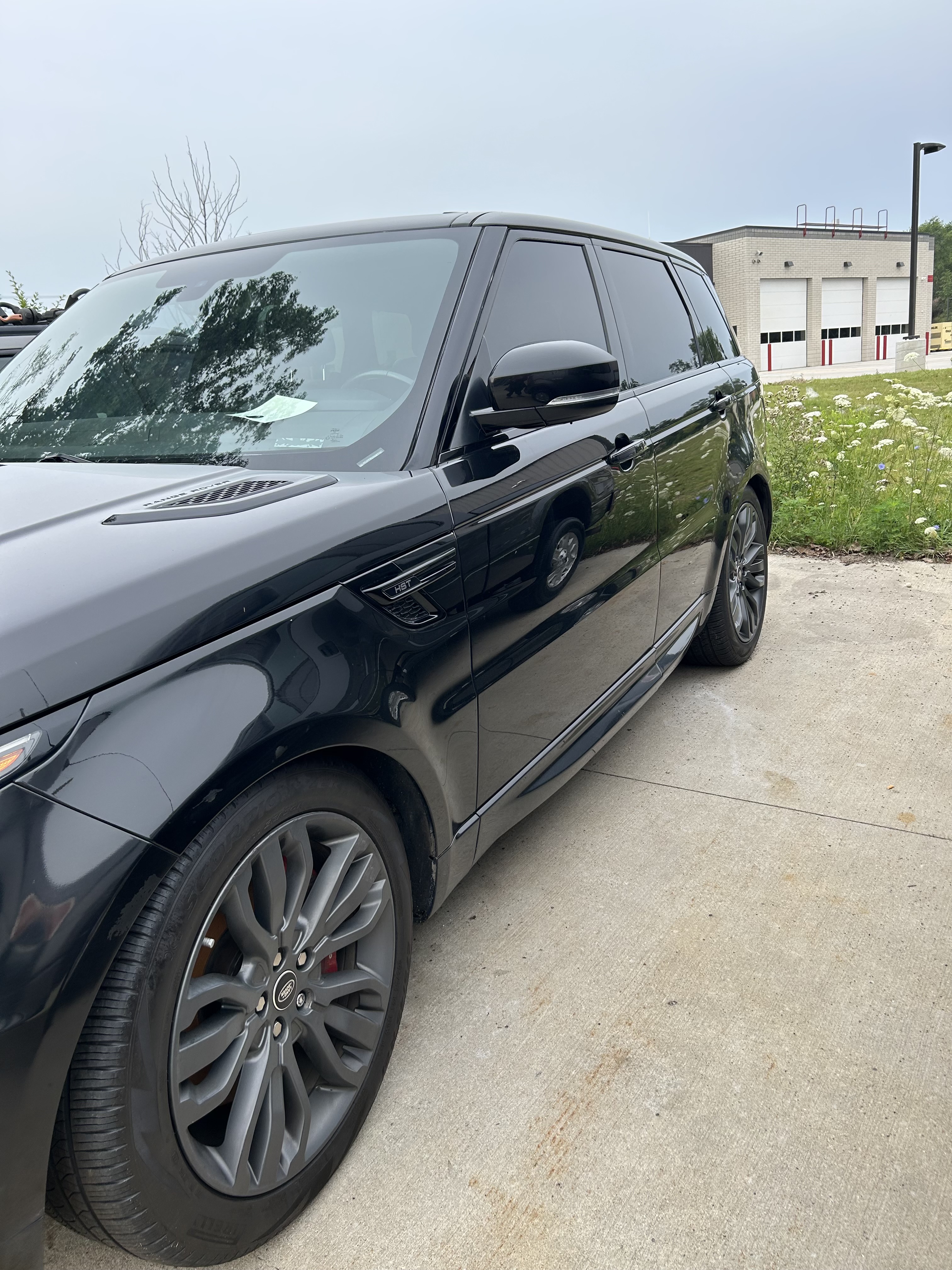 Used 2016 Land Rover Range Rover Sport HST AWD/4WD image 4
