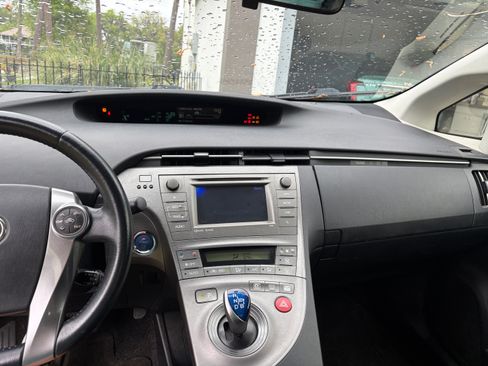 Used 2013 Toyota Prius Persona Series image 6