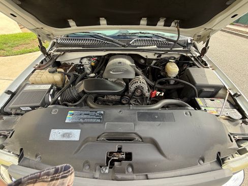 Used 2005 GMC Sierra 1500 W/T RWD image 12