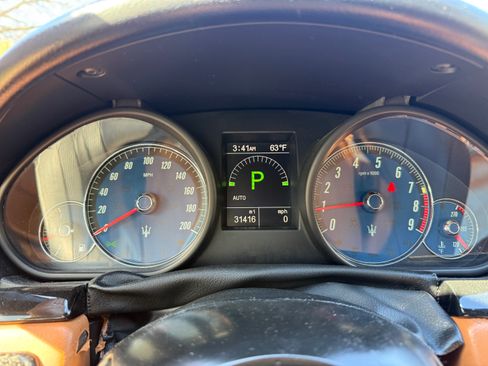 Used 2012 Maserati GranTurismo Sport image 18