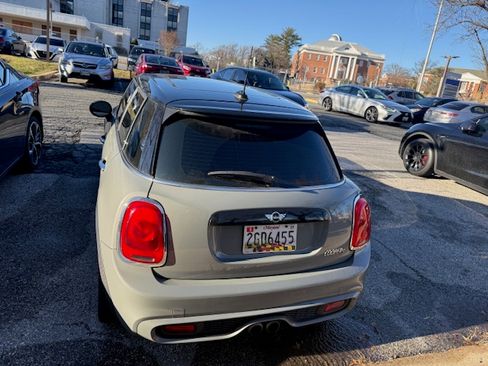 Used 2016 MINI Cooper S image 6