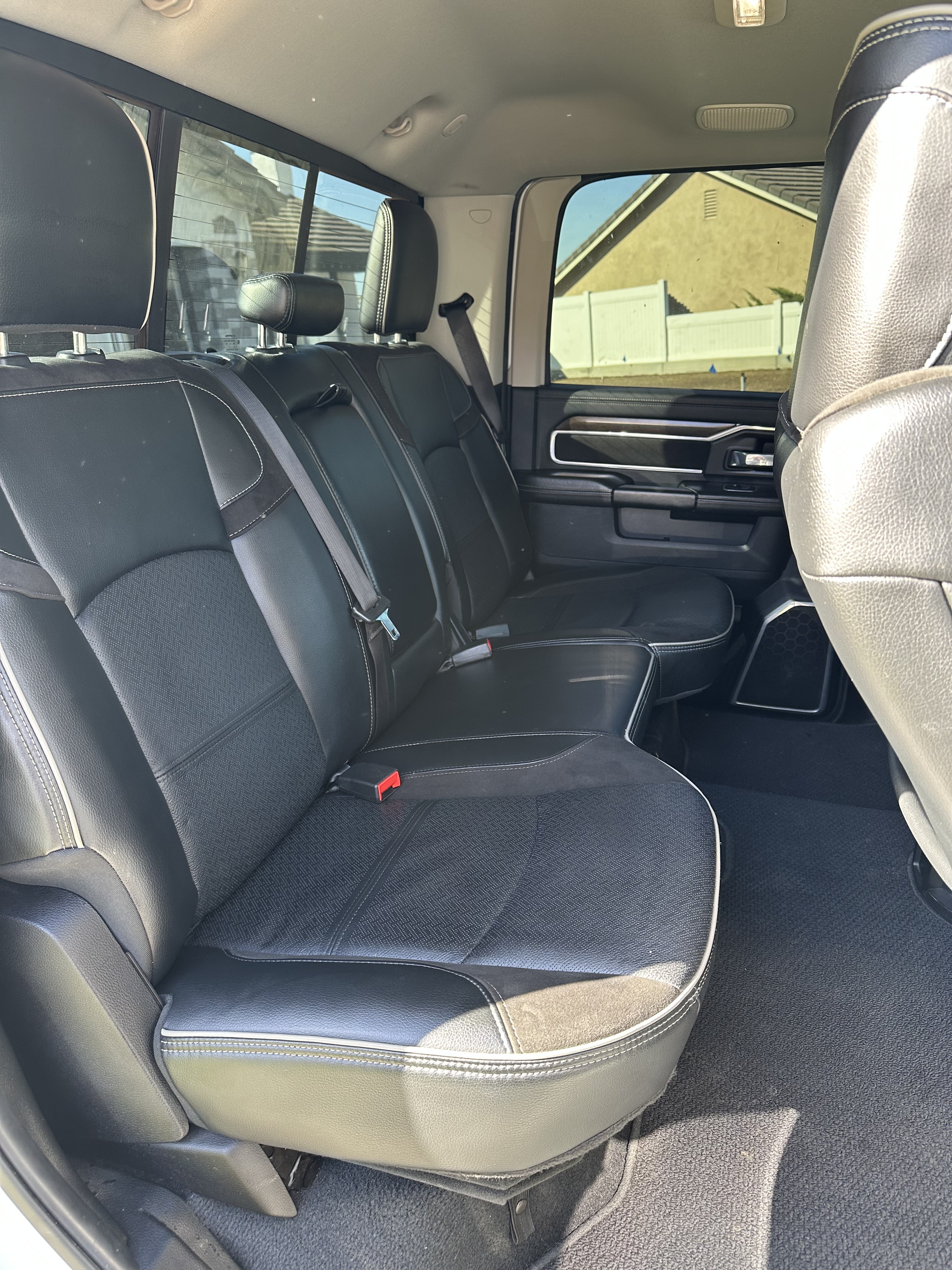Used 2024 RAM 2500 Laramie AWD/4WD image 9