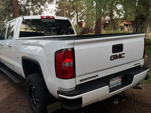 Used 2019 GMC Sierra 3500 Denali AWD/4WD image 5