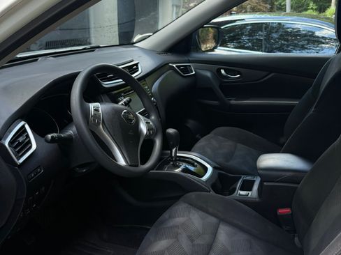 Used 2015 Nissan Rogue SV w/ SV Premium Package image 22