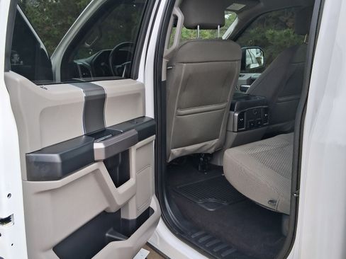 Used 2019 Ford F150 XLT w/ Equipment Group 302A Luxury image 12