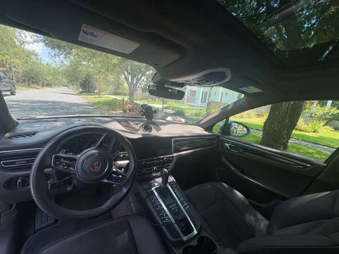 Used 2021 Porsche Macan AWD/4WD image 14