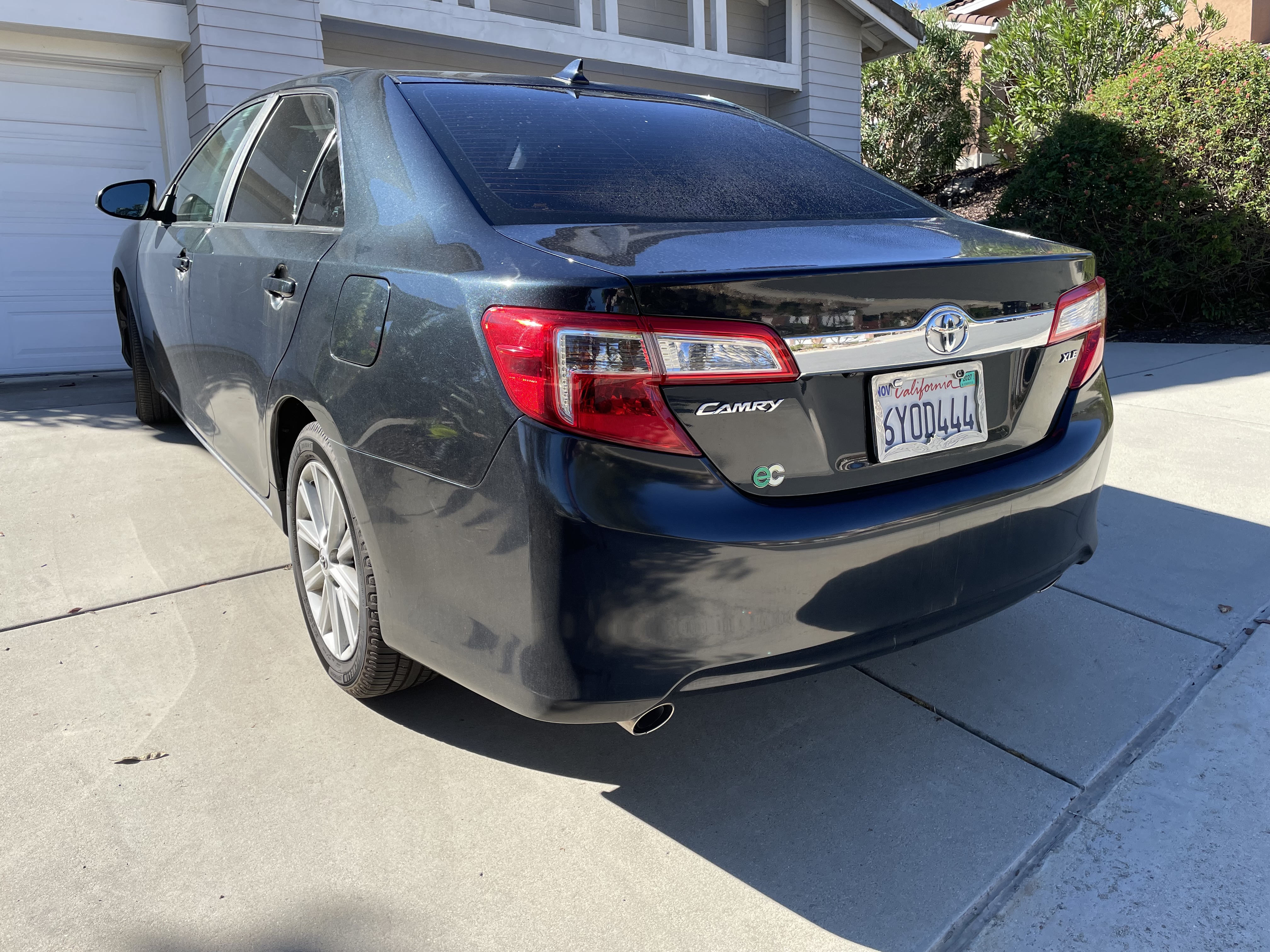 Used 2012 Toyota Camry XLE FWD image 4