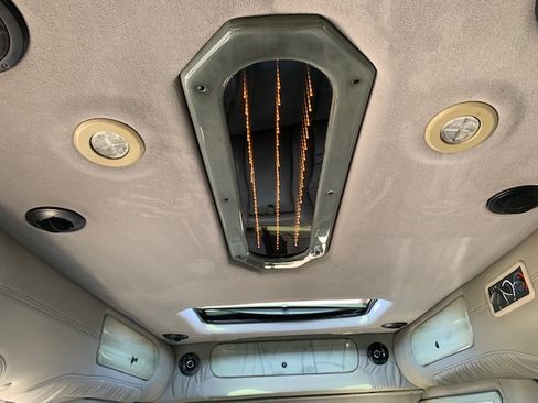 Used 2006 GMC Savana 1500 w/ Preferred Equipment Group image 26