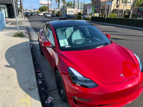 Used 2022 Tesla Model 3 Performance image 1