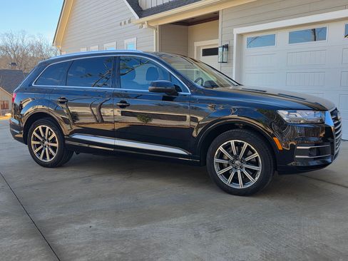 Used 2017 Audi Q7 3.0T Premium Plus w/ Premium Plus Package image 2