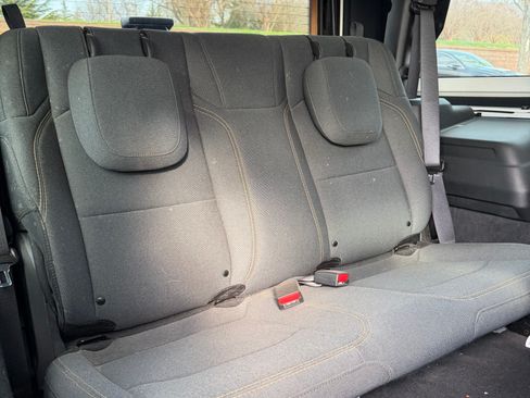 Used 2025 Jeep Wrangler Sport image 6