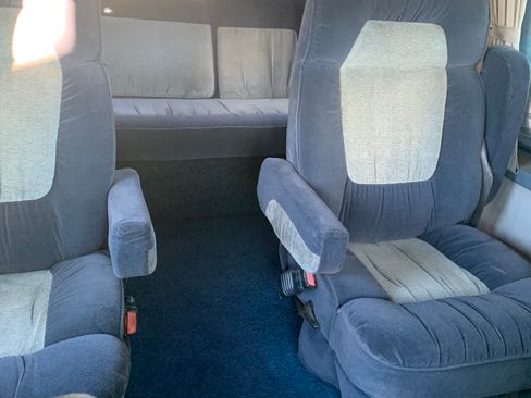 Used 1999 Ford E-150 and Econoline 150 image 26