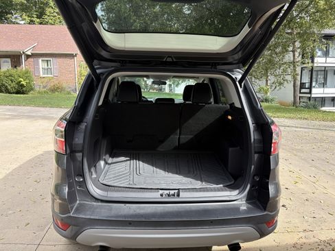 Used 2018 Ford Escape SEL image 18