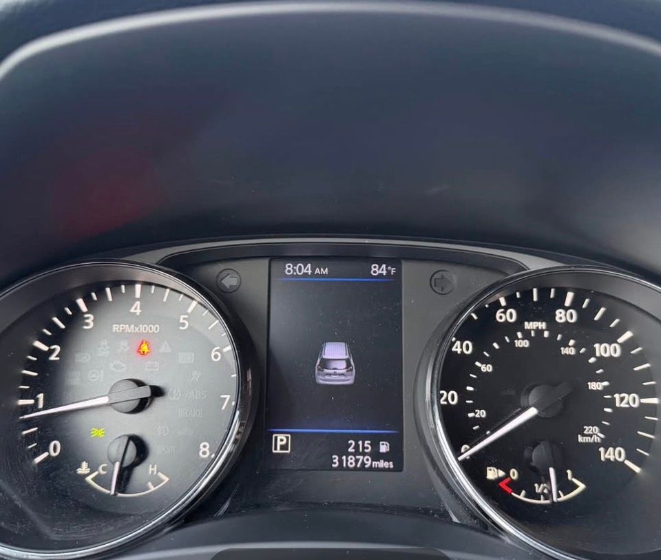 Used 2020 Nissan Rogue SV FWD image 11