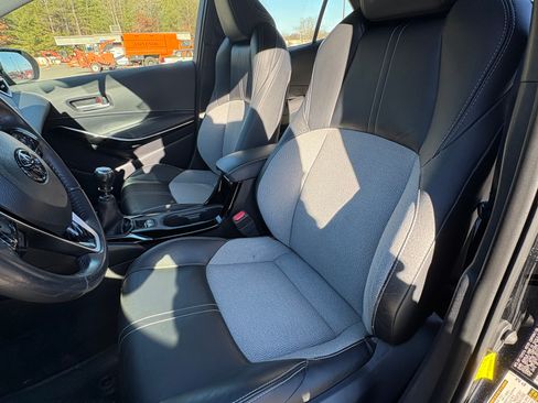 Used 2019 Toyota Corolla XSE image 13