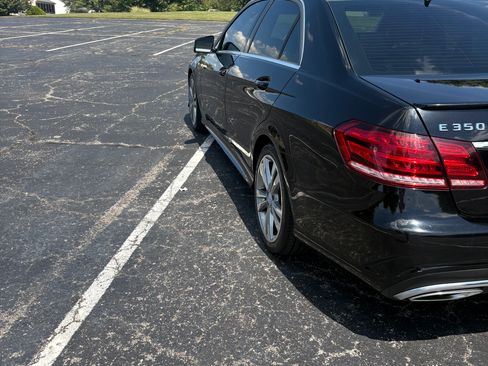 Used 2014 Mercedes-Benz E 350 4MATIC Sedan image 8
