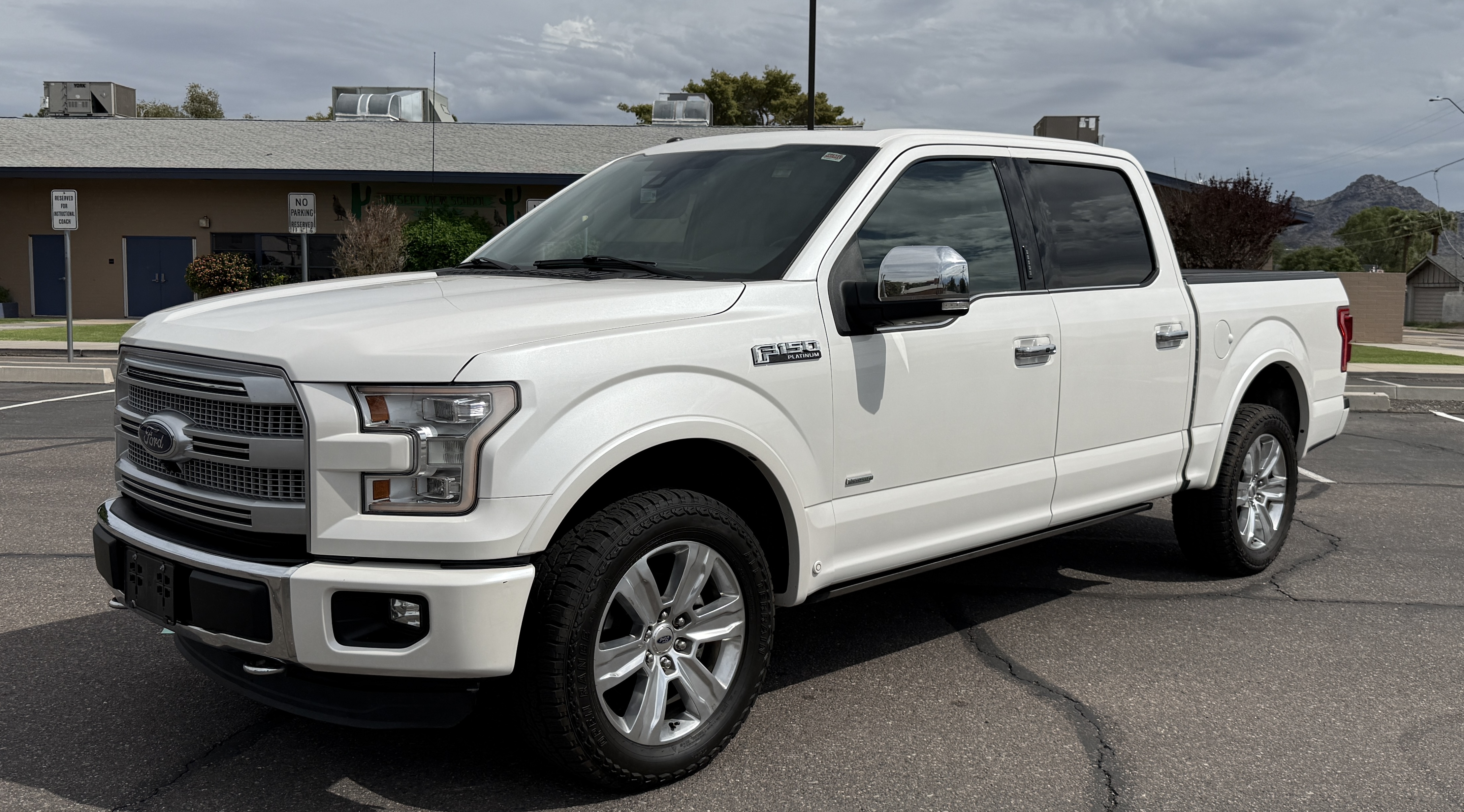 Used 2015 Ford F150 Platinum w/ Equipment Group 701A Luxury AWD/4WD image 2