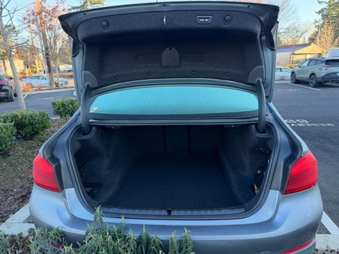 Used 2019 BMW 530i w/ Convenience Package image 17