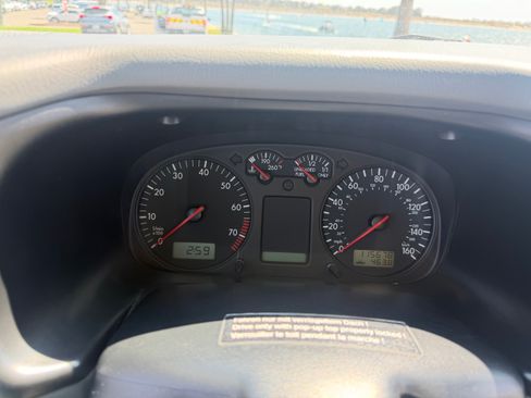 Used 2003 Volkswagen Eurovan MV FWD image 14