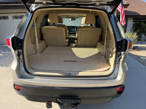 Used 2015 Toyota Highlander Limited AWD/4WD image 8