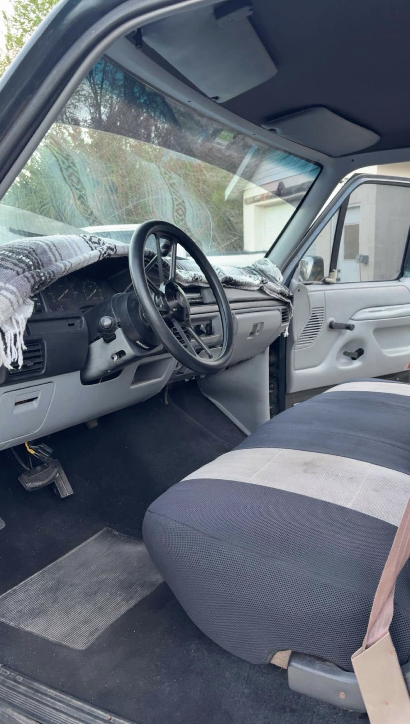 Used 1994 Ford F150 XL RWD image 5