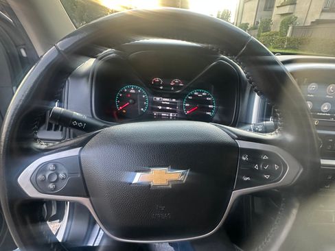 Used 2022 Chevrolet Colorado LT w/ Redline Special Edition image 15