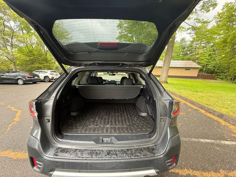 Used 2022 Subaru Outback Limited AWD/4WD image 9