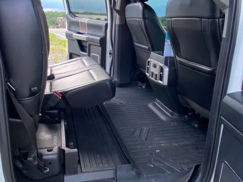 Used 2019 Ford F250 Lariat w/ Lariat Ultimate Package AWD/4WD image 21