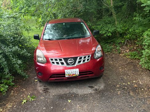 Used 2015 Nissan Rogue S AWD/4WD image 1